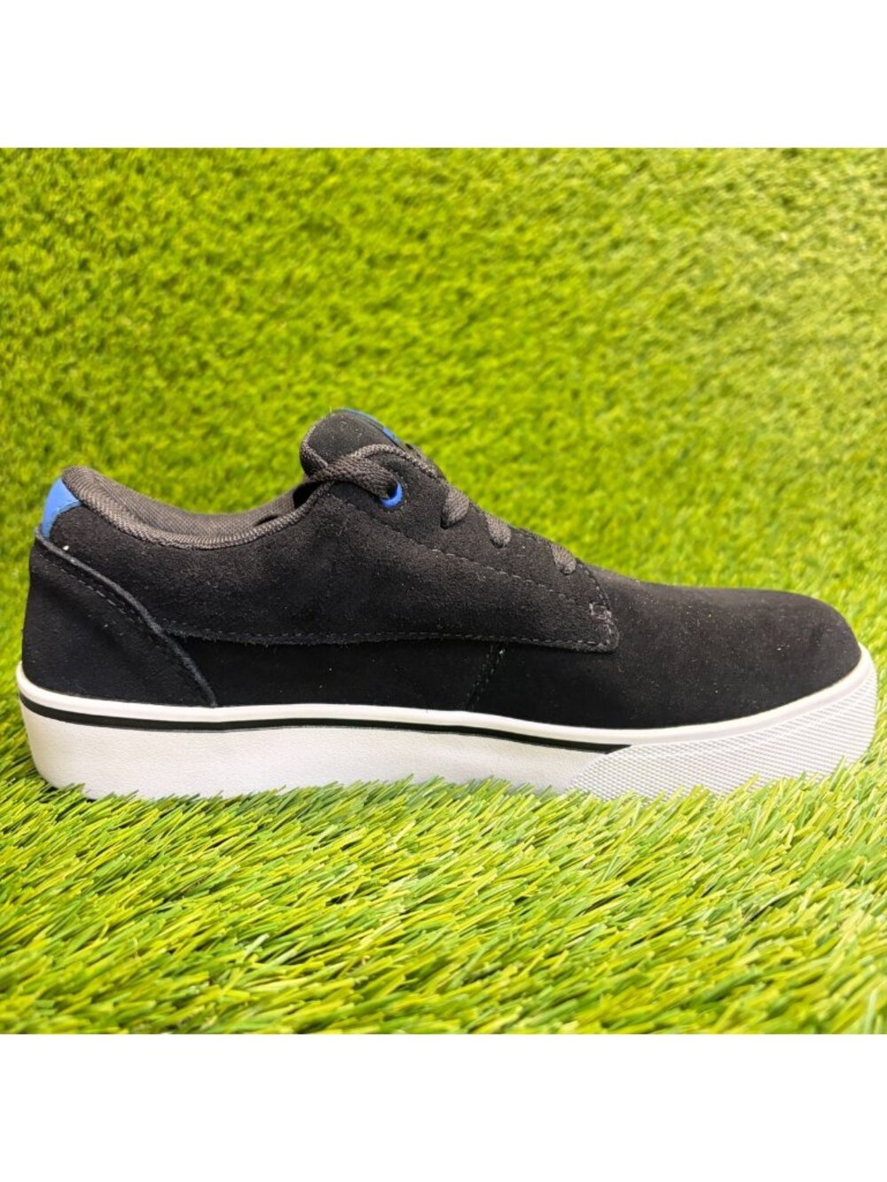 Volcom True Womens Size 8.5 Black White Blue Suede Composite Toe Work Shoes - Picture 4 of 10